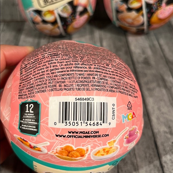 MiniVerse Make It Mini From Scratch Surprise Balls -series 2 - Picture 2 of 2